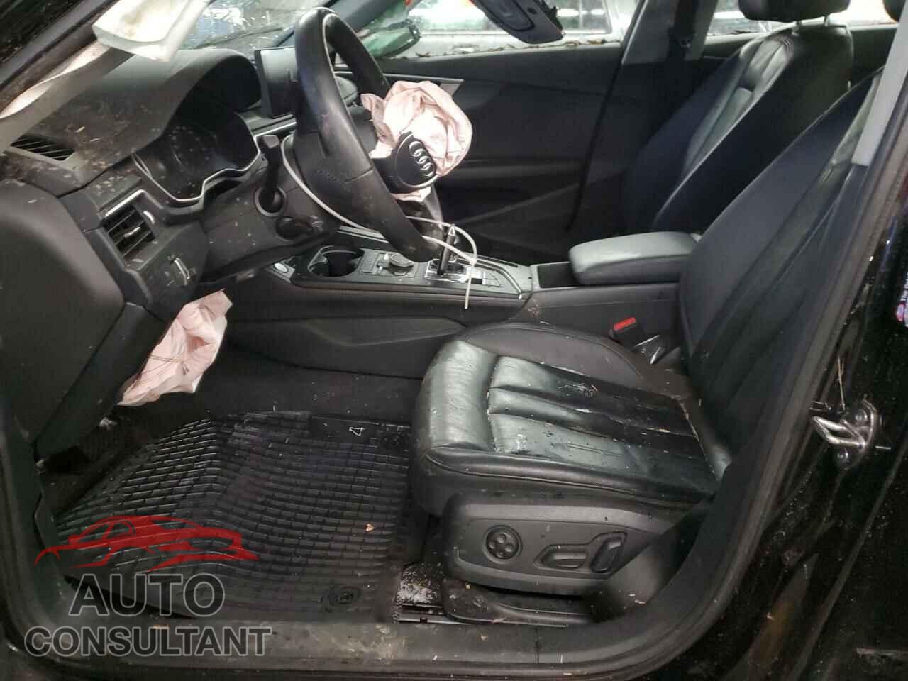 AUDI A4 2018 - WAUDNAF4XJA096280