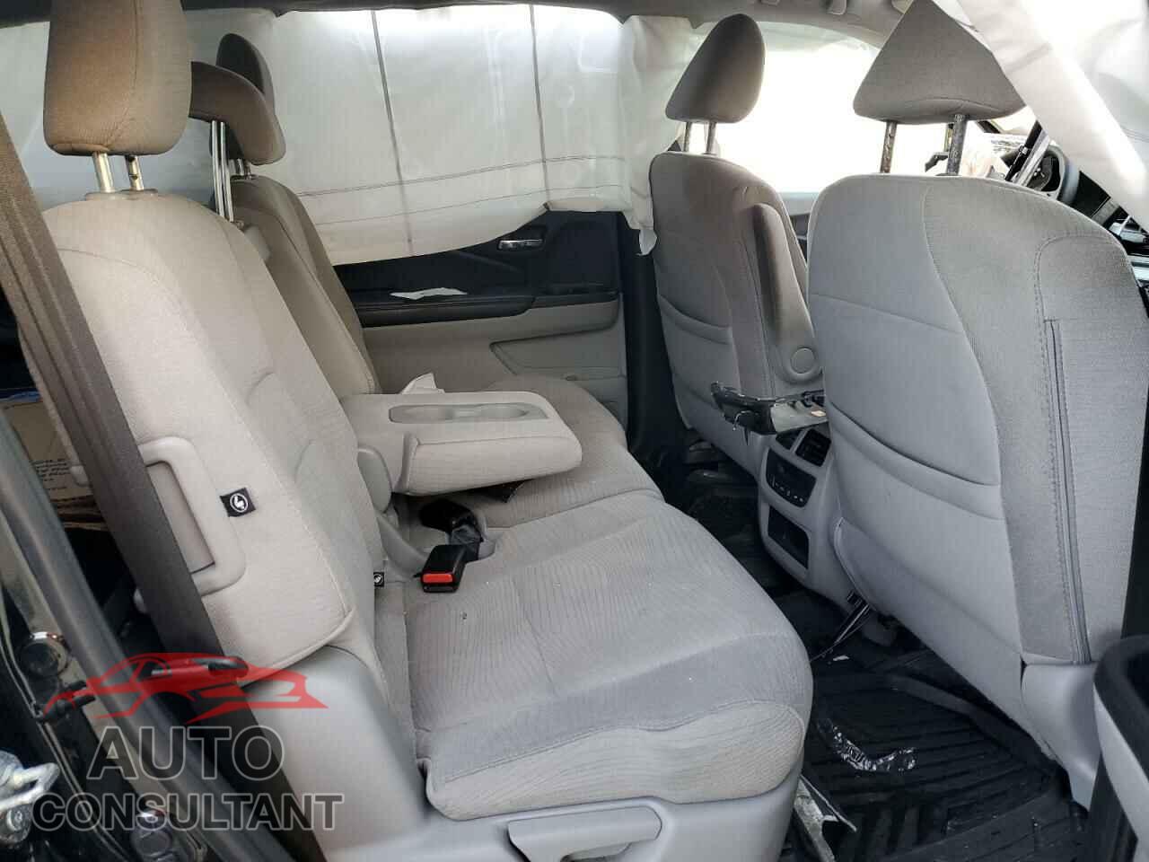 HONDA PILOT 2018 - 5FNYF6H33JB066192