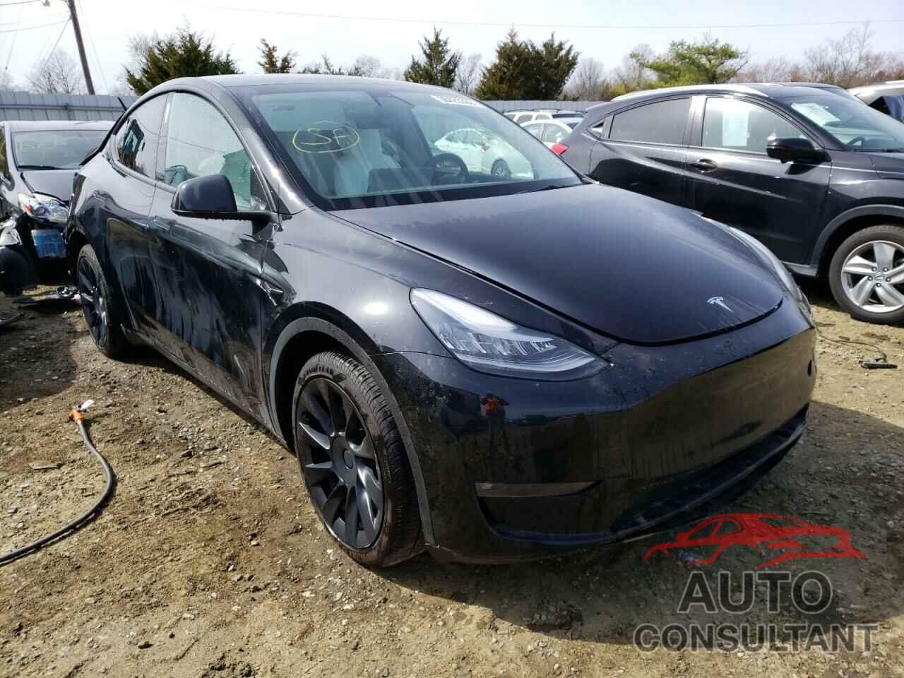 TESLA MODEL Y 2021 - 5YJYGAEE1MF144513