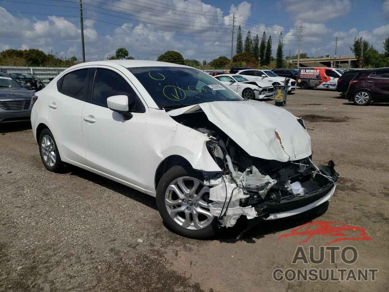 TOYOTA YARIS 2018 - 3MYDLBYV0JY319704