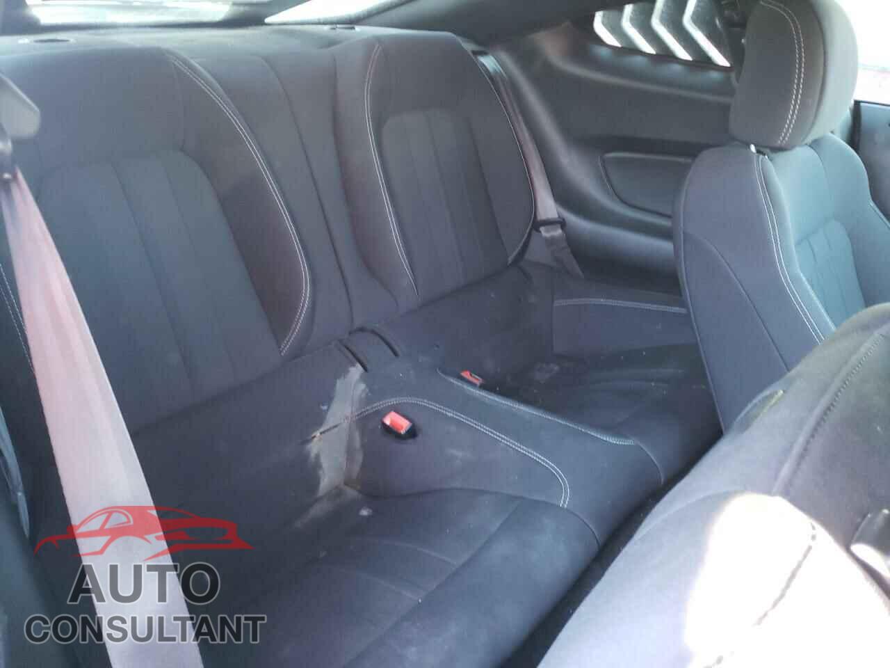 FORD MUSTANG 2019 - 1FA6P8TH5K5168721