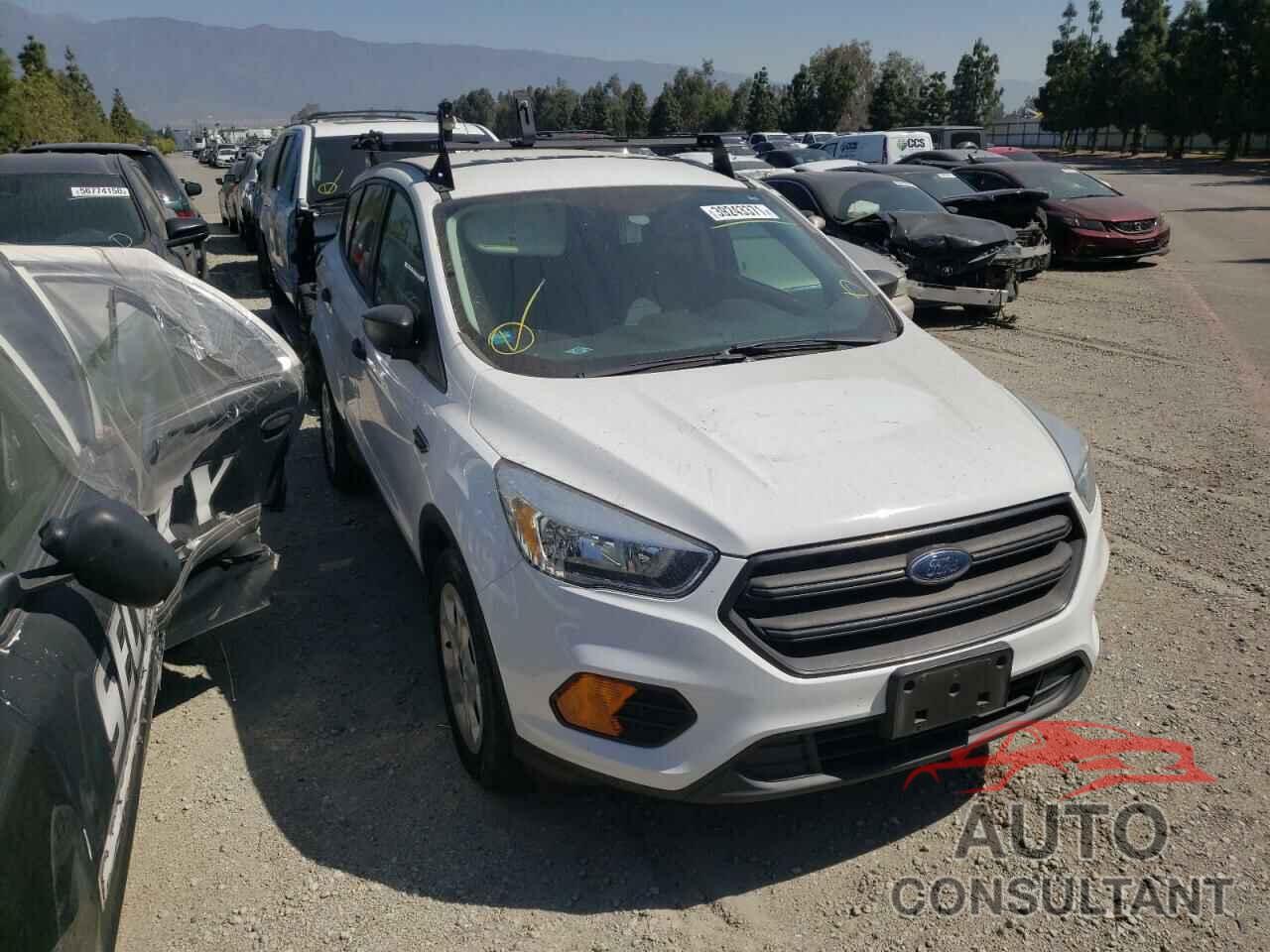 FORD ESCAPE 2017 - 1FMCU0F73HUA84563