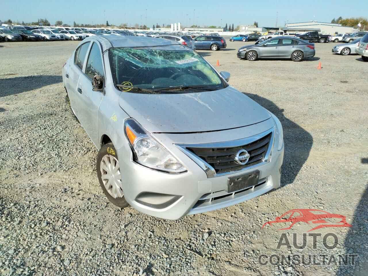 NISSAN VERSA 2018 - 3N1CN7AP2JL840887