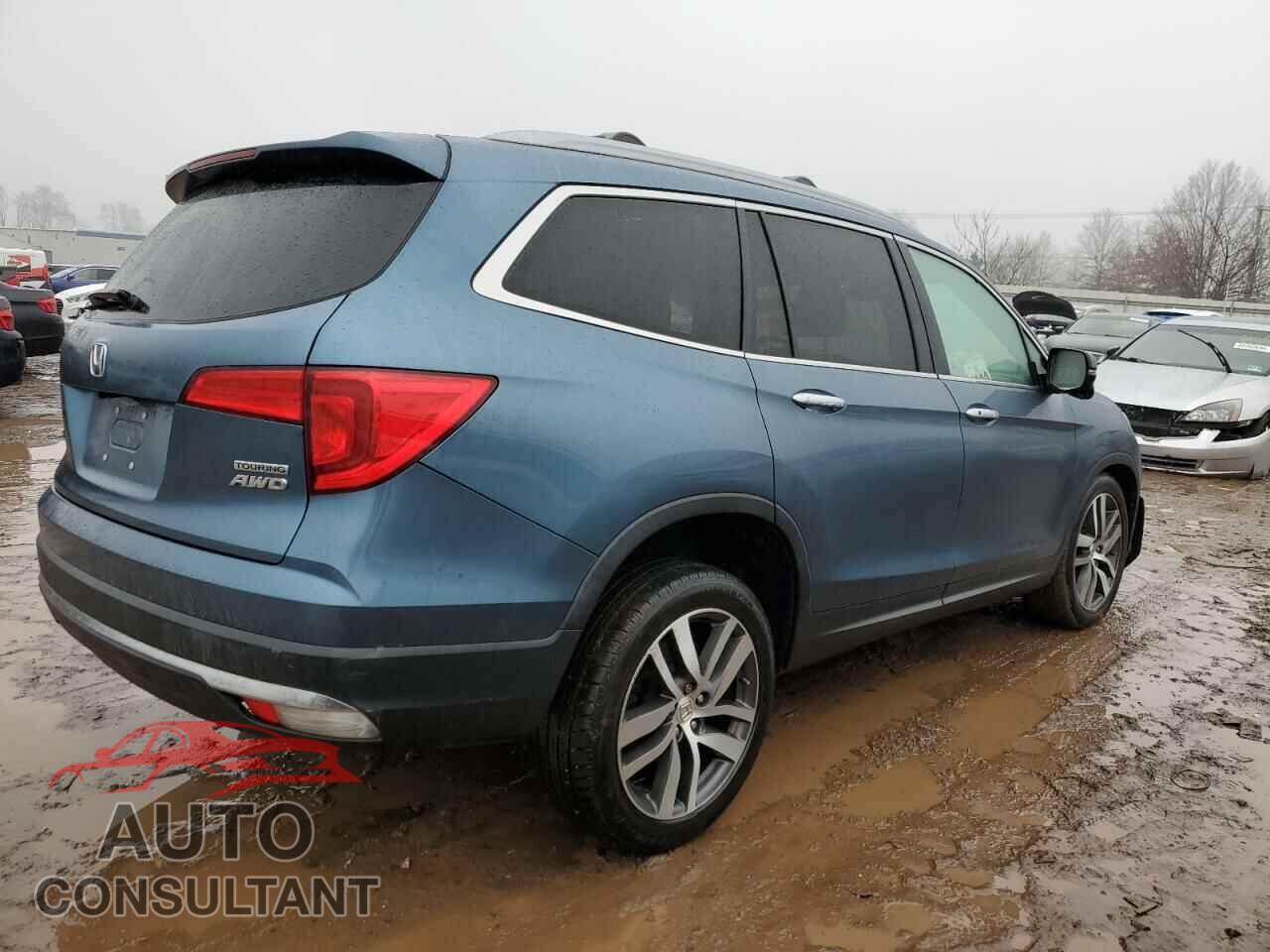 HONDA PILOT 2018 - 5FNYF6H96JB018156