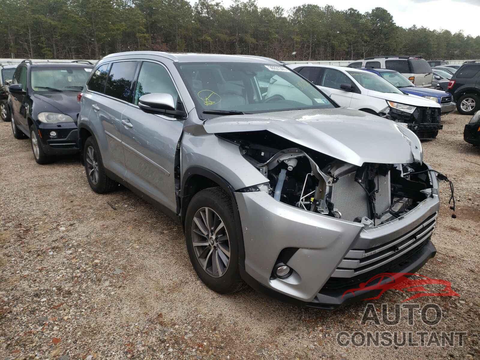 TOYOTA HIGHLANDER 2019 - 5TDJZRFH8KS586300