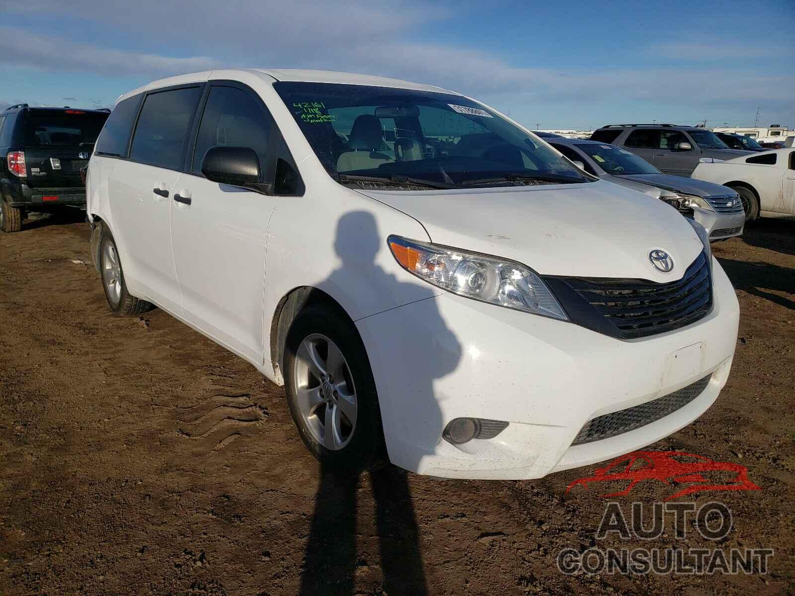 TOYOTA SIENNA 2016 - 5TDZK3DC7GS744029