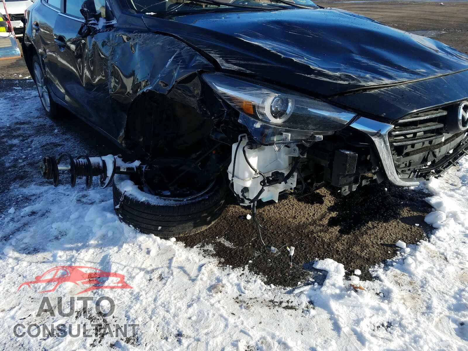 MAZDA 3 2017 - 3MZBN1W30HM135244