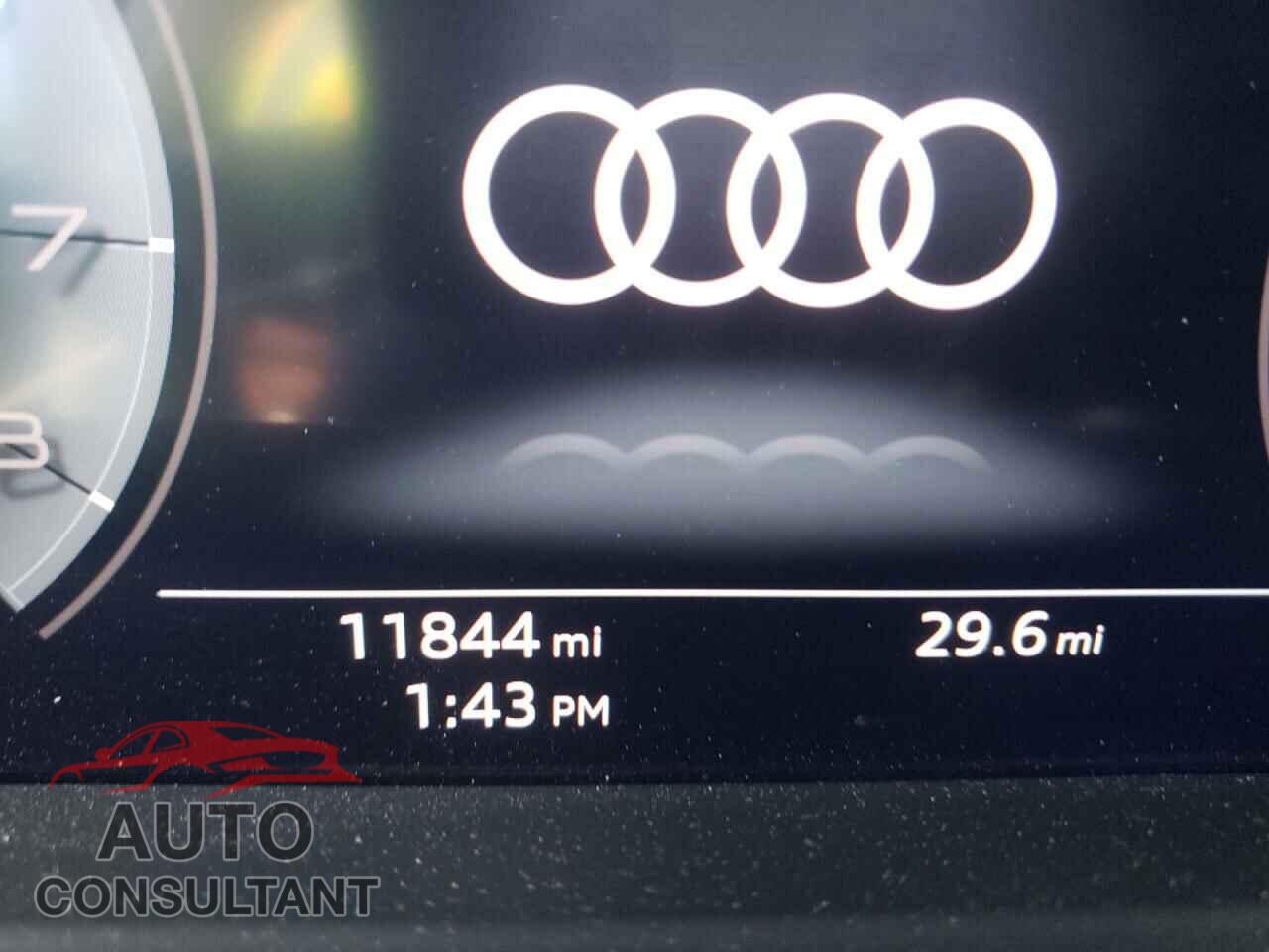 AUDI A8 2019 - WAU8EAF87KN024046