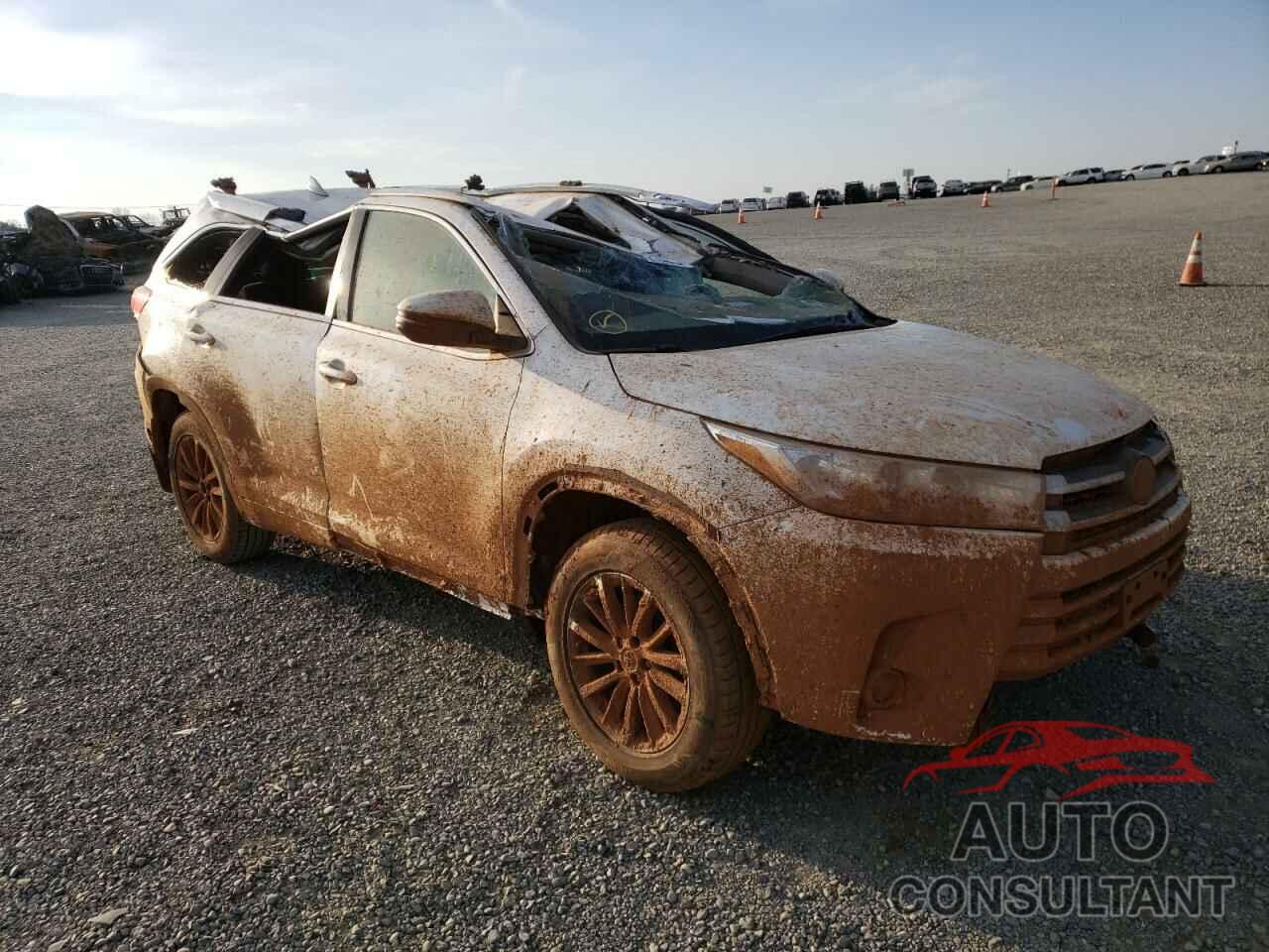 TOYOTA HIGHLANDER 2018 - 5TDJZRFH3JS819238