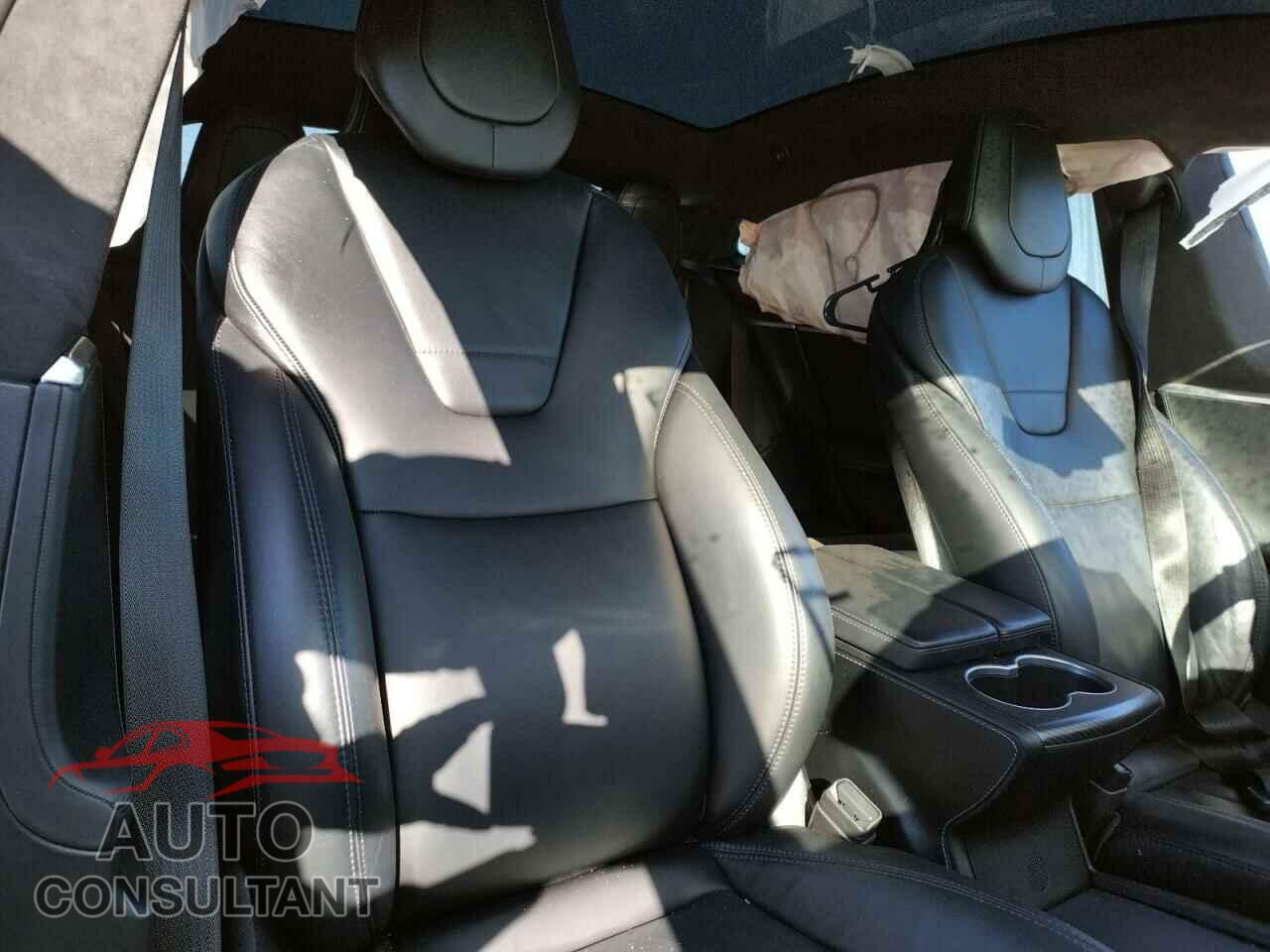 TESLA MODEL S 2017 - 5YJSA1E27HF191872