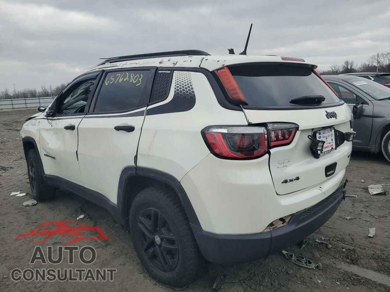 JEEP COMPASS 2018 - 3C4NJDAB4JT190979