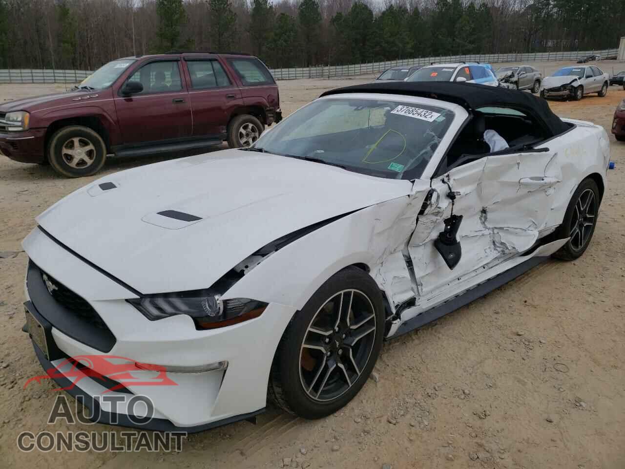FORD MUSTANG 2018 - 1FATP8UH5J5157279
