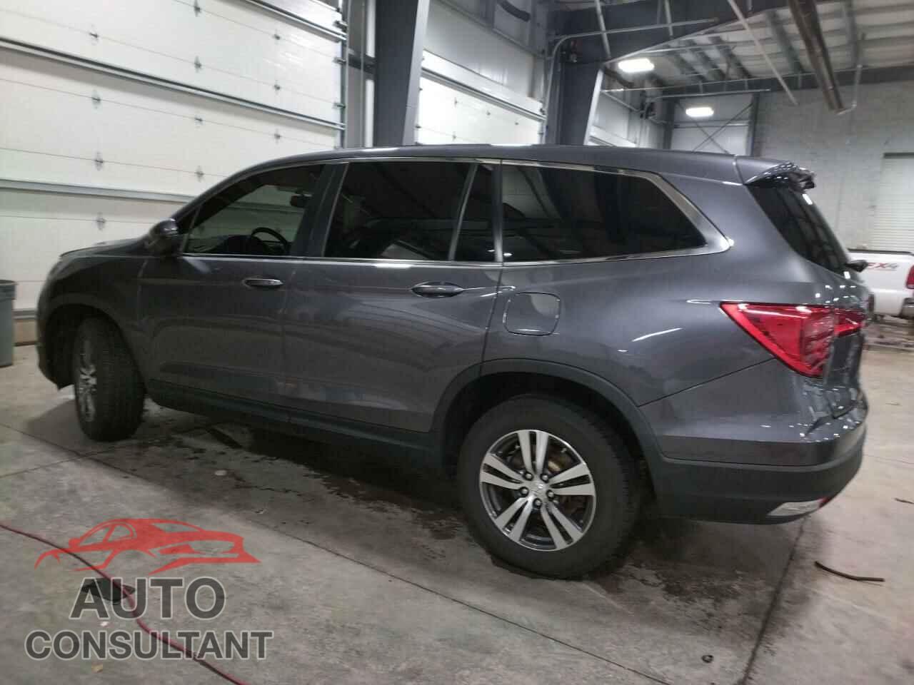HONDA PILOT 2017 - 5FNYF6H58HB082612