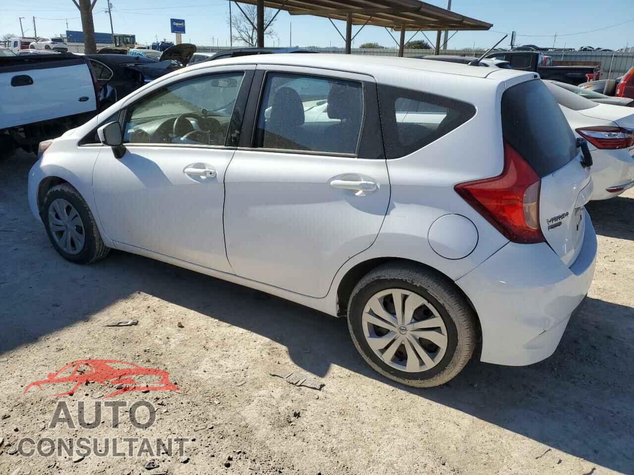 NISSAN VERSA 2018 - 3N1CE2CP7JL369853