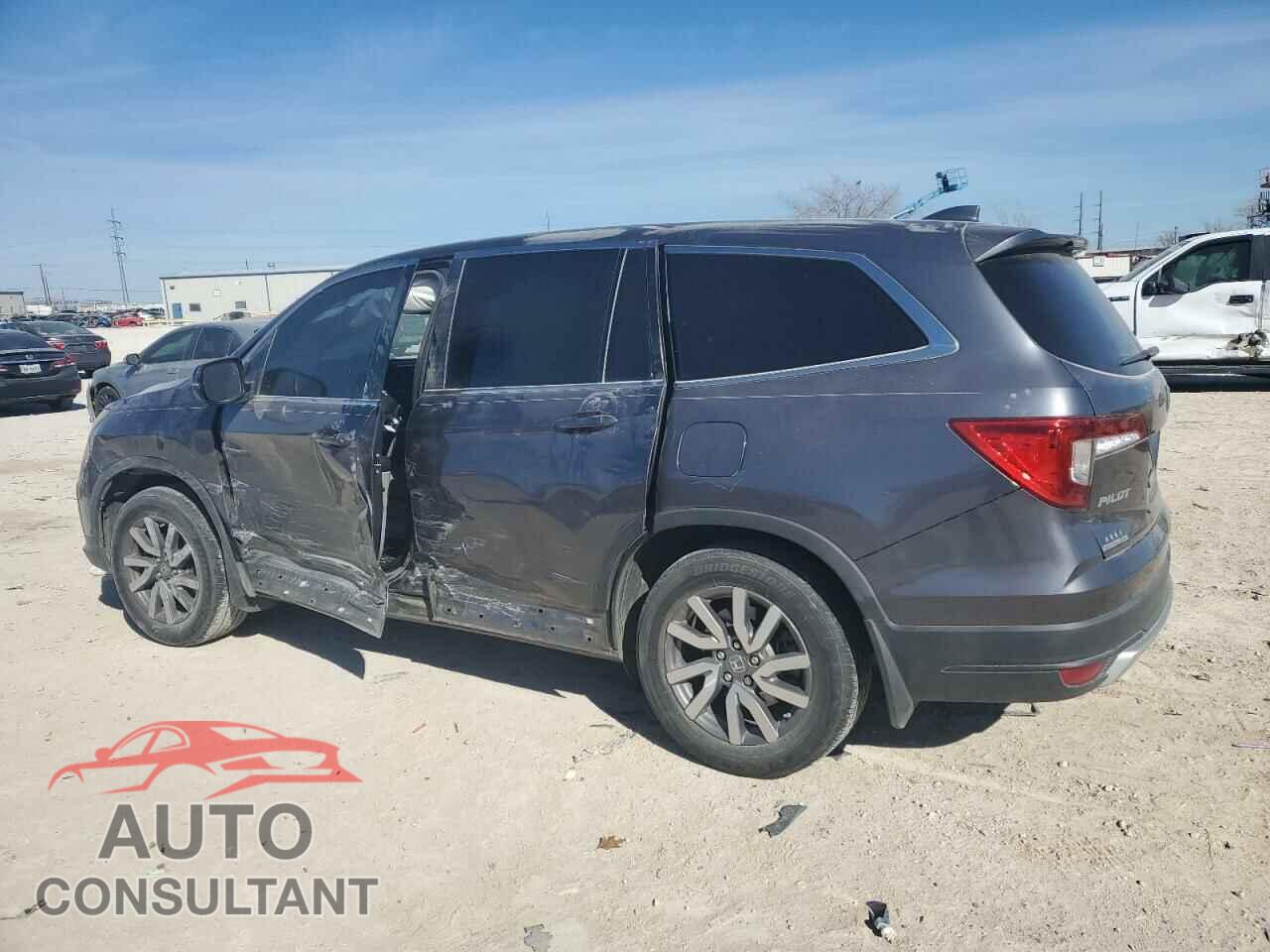 HONDA PILOT 2019 - 5FNYF5H32KB046852