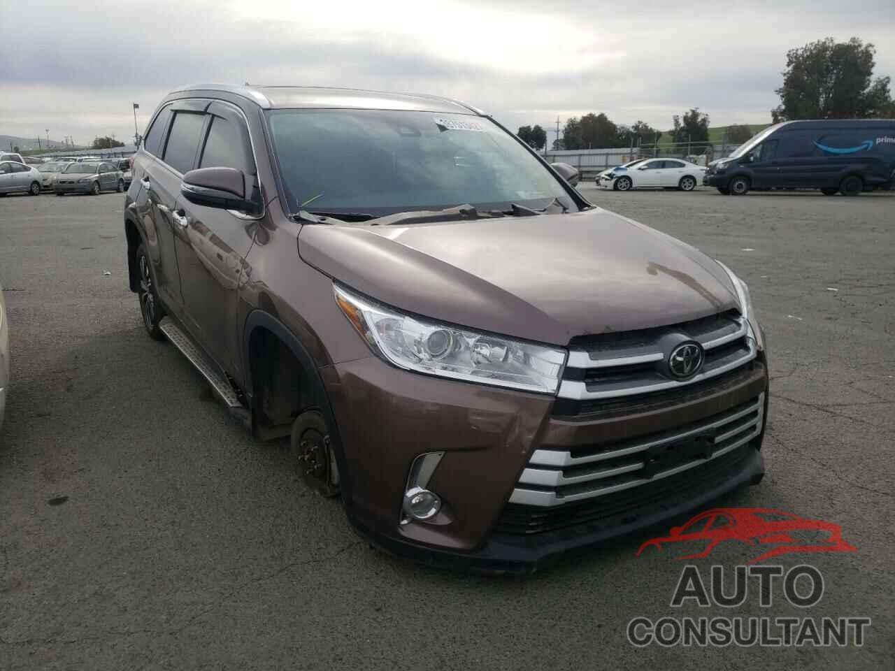 TOYOTA HIGHLANDER 2019 - 5TDKZRFH4KS337061