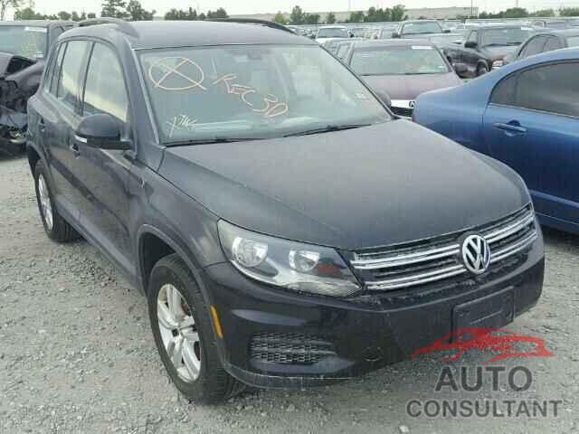 VOLKSWAGEN TIGUAN 2017 - WVGAV7AX5HW502534