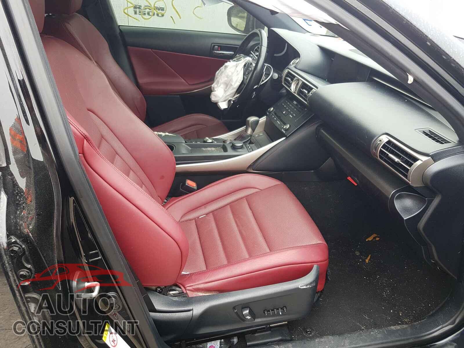 LEXUS IS 2016 - JTHBA1D2XG5038533