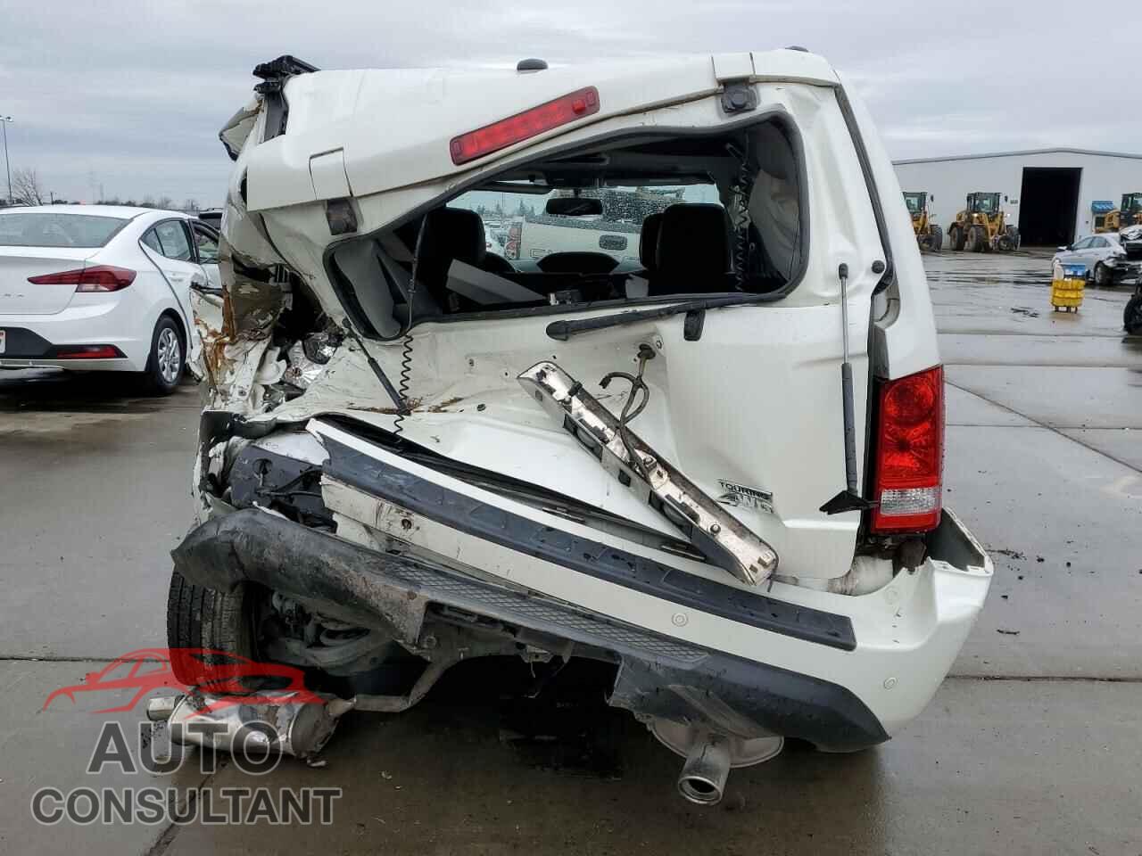 HONDA PILOT 2015 - 5FNYF4H93FB048923