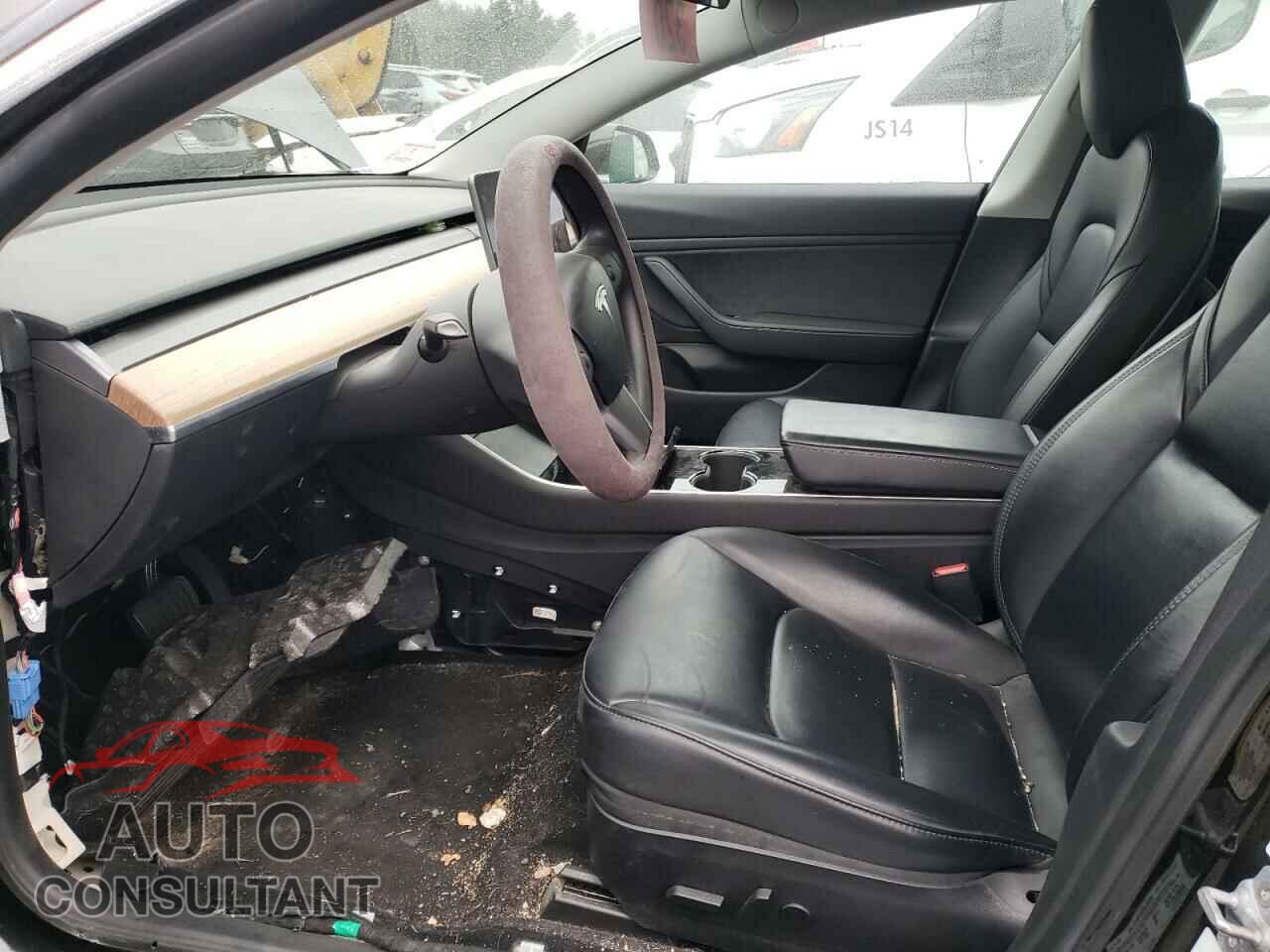 TESLA MODEL 3 2019 - 5YJ3E1EA3KF425495