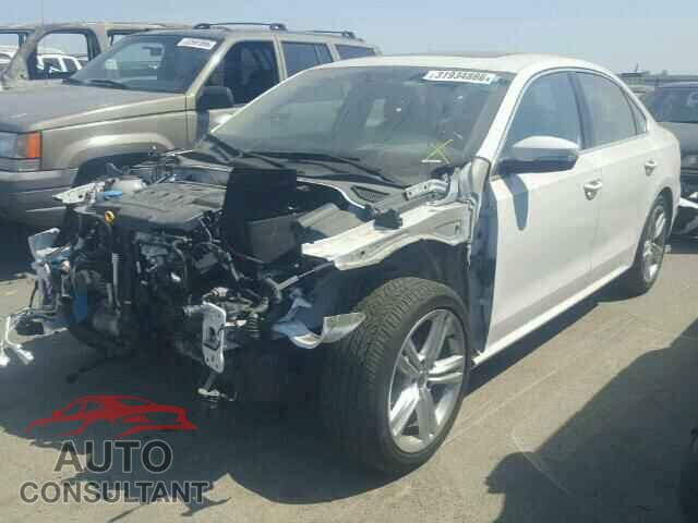 VOLKSWAGEN PASSAT 2015 - 1VWBV7A39FC045681