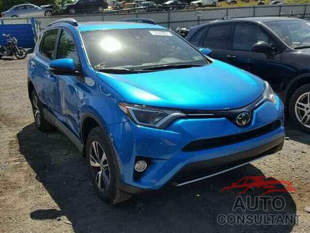 TOYOTA RAV4 2017 - JTMRFREV9HJ702855