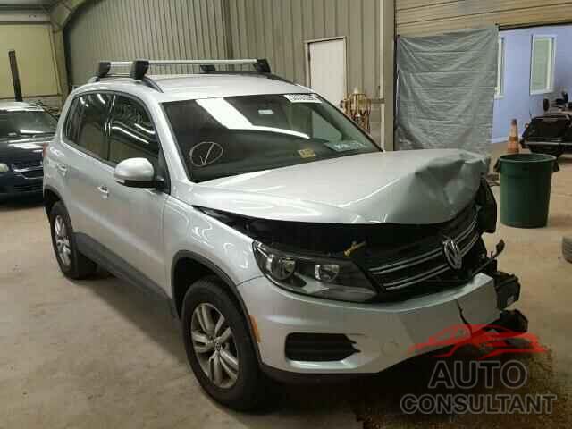 VOLKSWAGEN TIGUAN 2016 - WVGAV7AX1GW592442