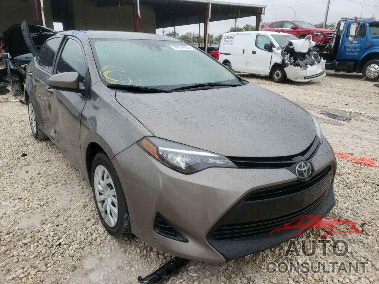 TOYOTA COROLLA 2018 - 5YFBURHE9JP778208