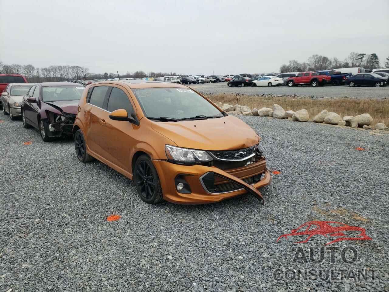 CHEVROLET SONIC 2018 - 1G1JD6SB7J4103459