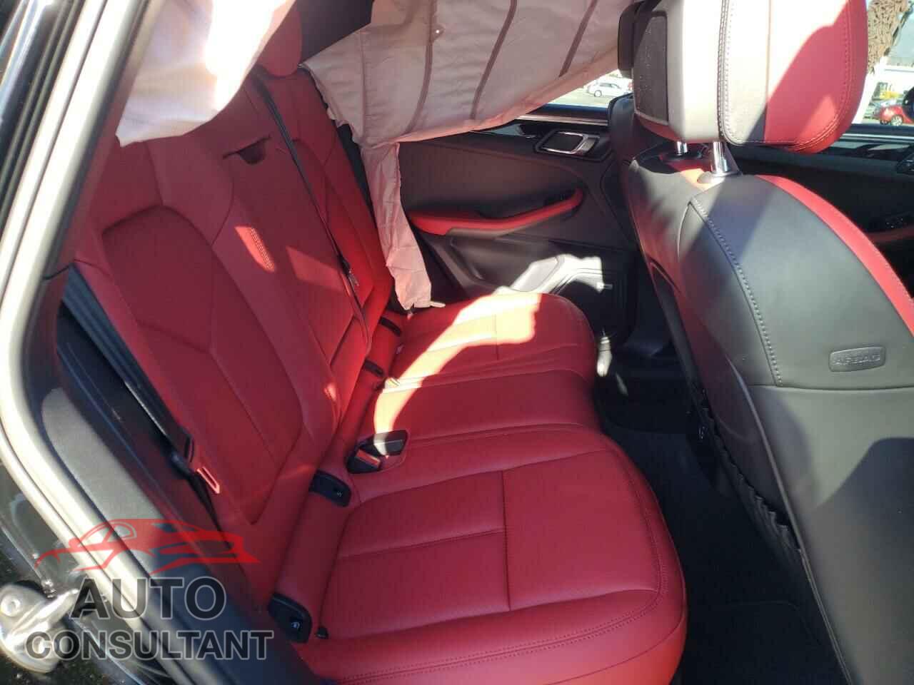 PORSCHE MACAN 2021 - WP1AA2A52MLB12244