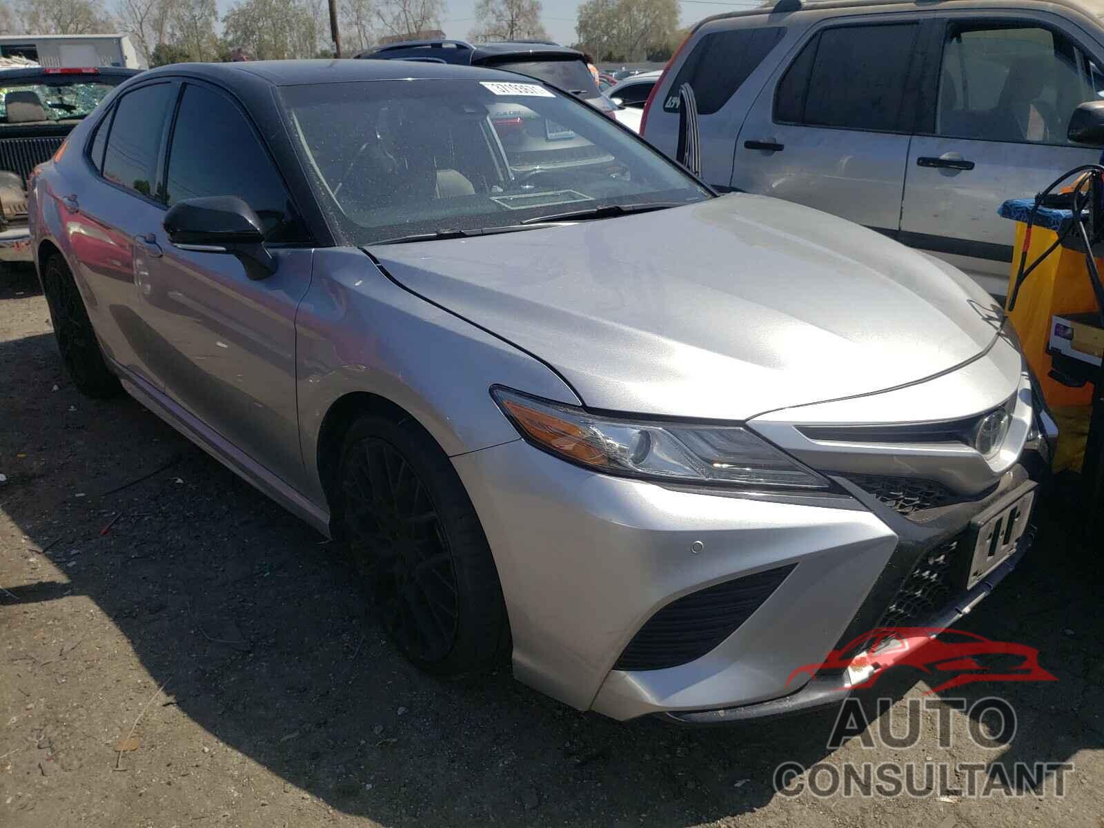 TOYOTA CAMRY 2018 - 4T1B61HK2JU049841