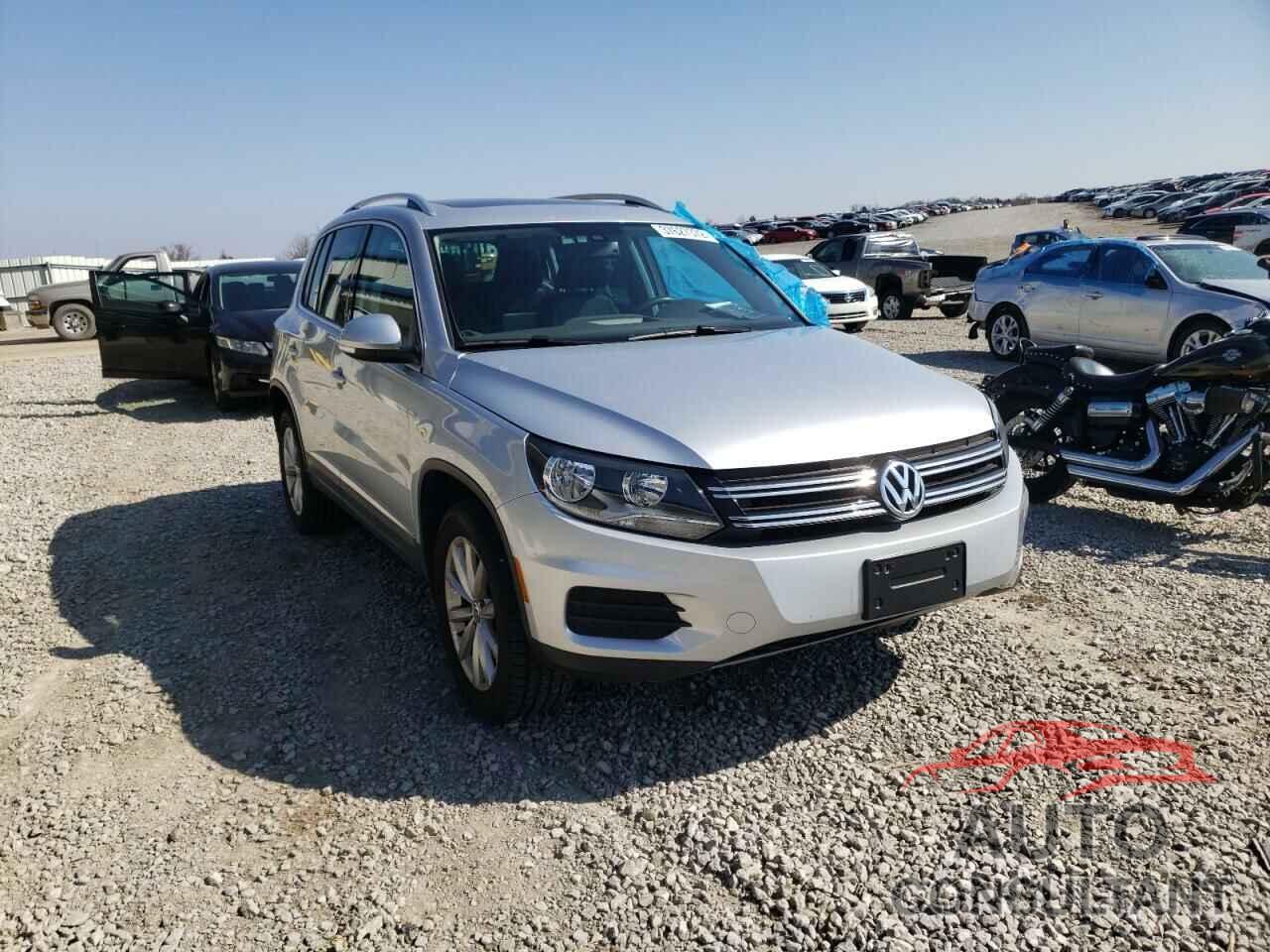 VOLKSWAGEN TIGUAN 2017 - WVGSV7AX5HW505941