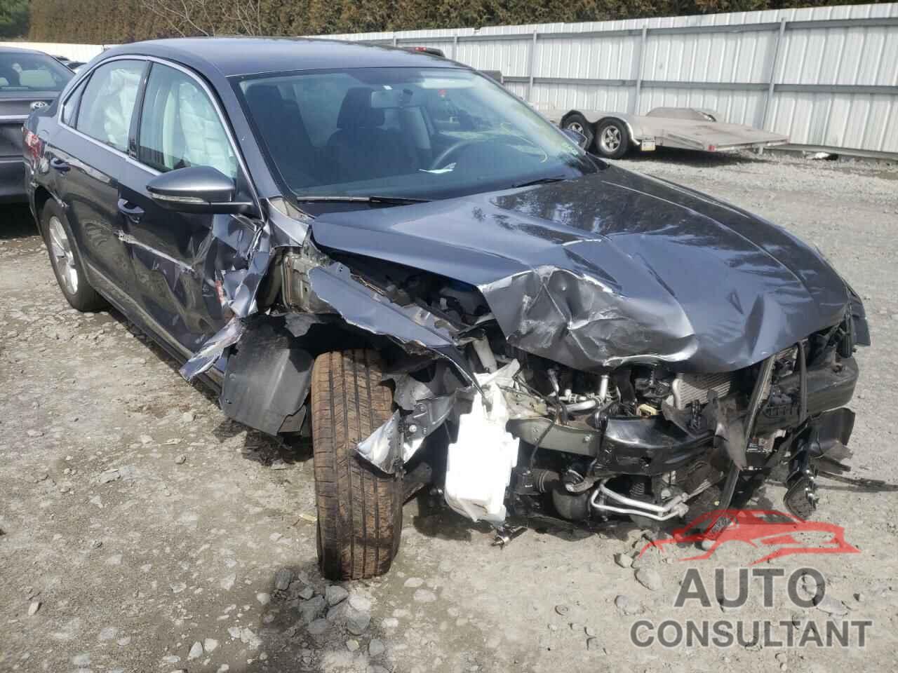 VOLKSWAGEN PASSAT 2017 - 1VWAT7A39HC024513