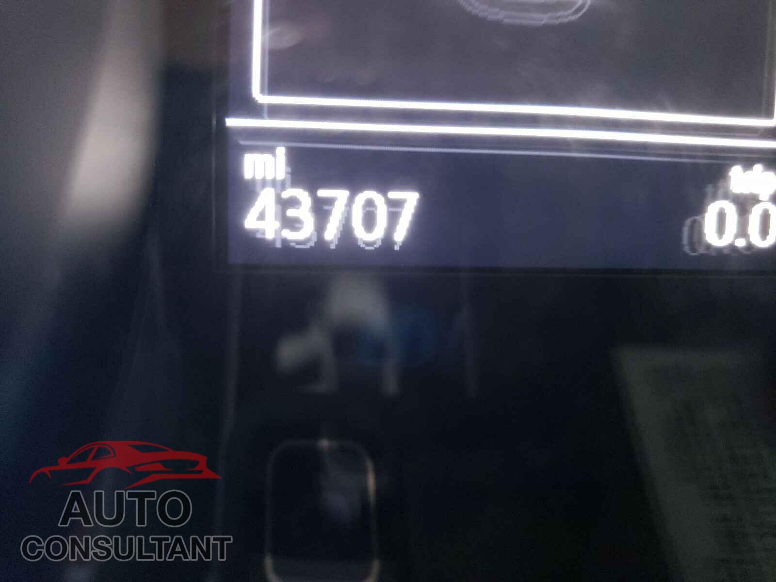 VOLKSWAGEN GOLF 2017 - 3VW217AU3HM045259