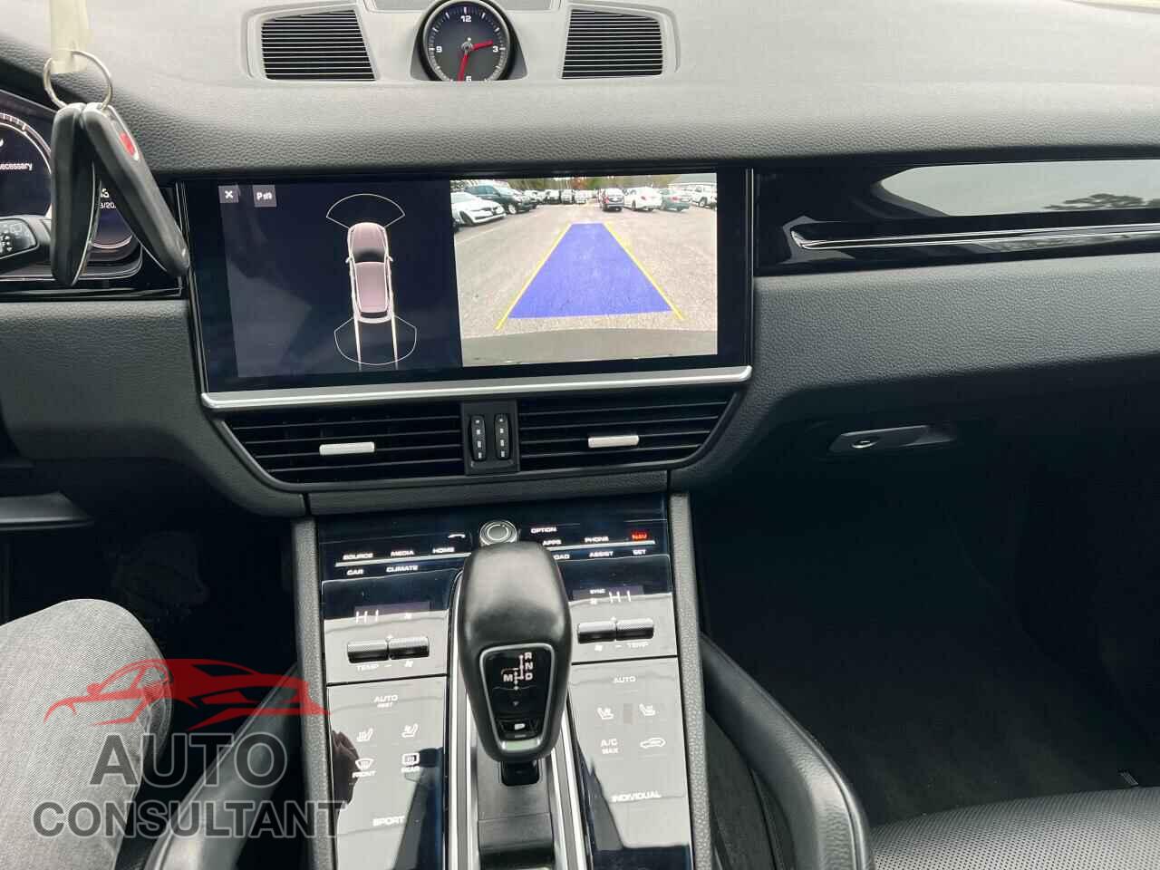 PORSCHE CAYENNE 2019 - WP1AA2AY9KDA13468