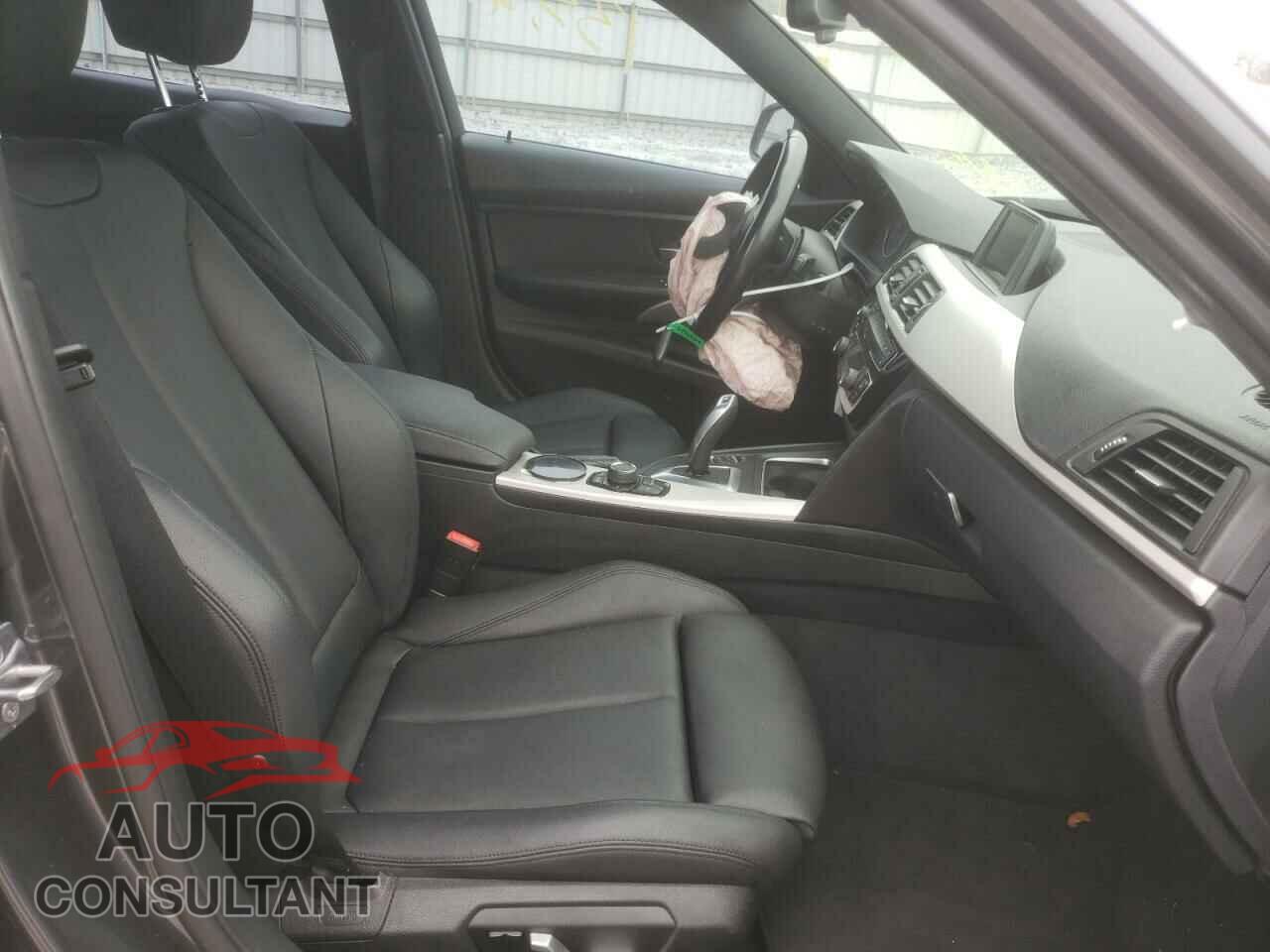 BMW 3 SERIES 2016 - WBA8E5G55GNU21886