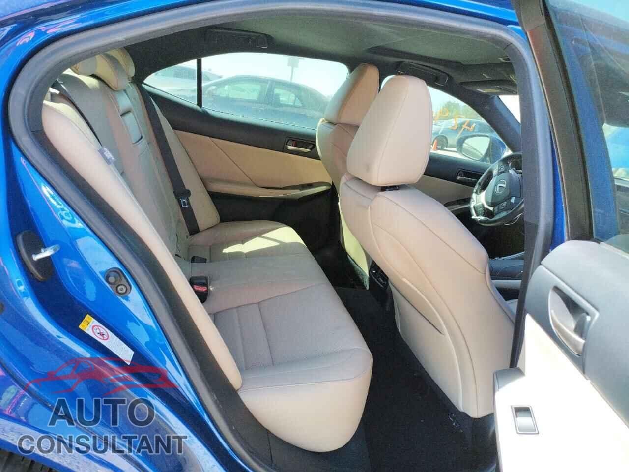 LEXUS IS 2018 - JTHBA1D24J5080025