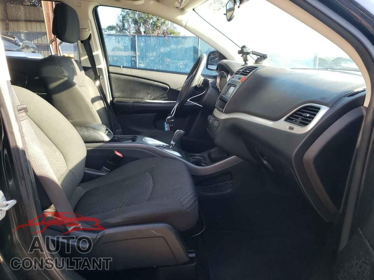 DODGE JOURNEY 2018 - 3C4PDCAB2JT296258