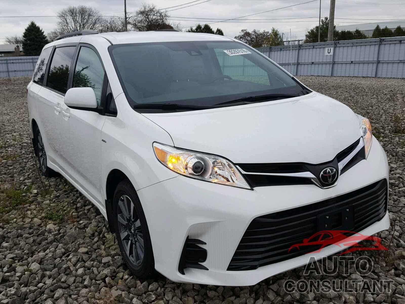 TOYOTA SIENNA 2018 - 5TDJZ3DC4JS191646