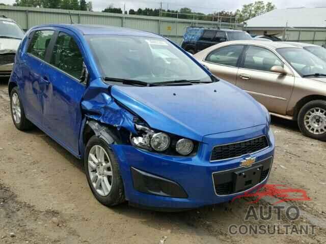 CHEVROLET SONIC 2016 - 1G1JC6SB4G4148676