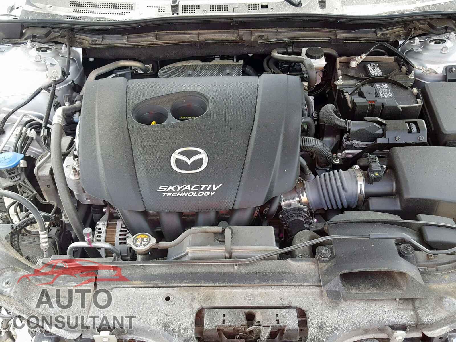 MAZDA 3 2018 - JTMRFREV3HJ136594