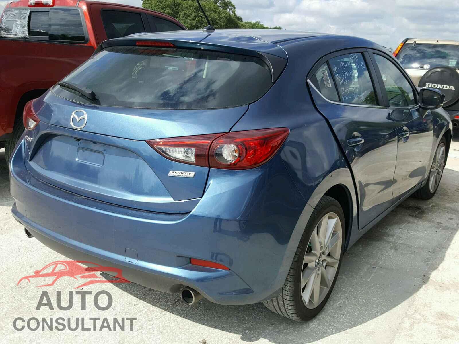 MAZDA 3 2017 - 3MZBN1L37HM130160