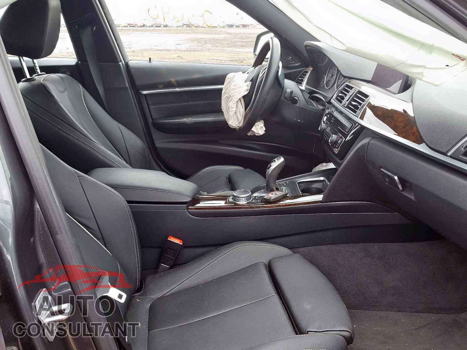 BMW 3 SERIES 2016 - WBA8E3G54GNU02881