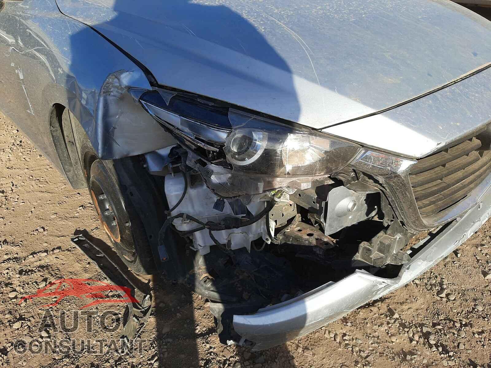 MAZDA 3 2018 - 3MZBN1V34JM166049