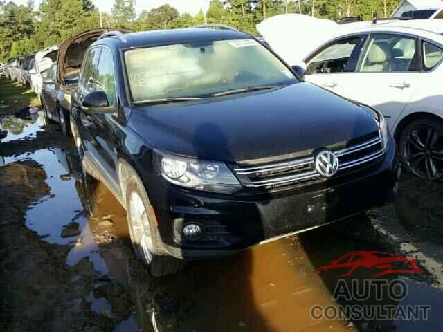 VOLKSWAGEN TIGUAN 2015 - WVGAV7AX6FW552095