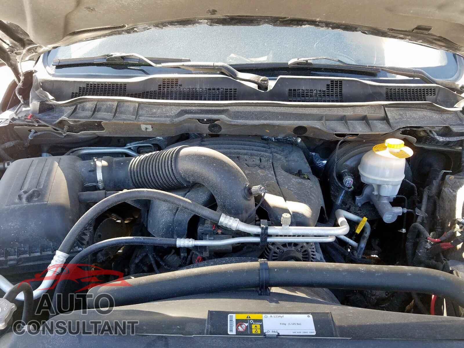 RAM 1500 2015 - 1C6RR7UT2FS685018