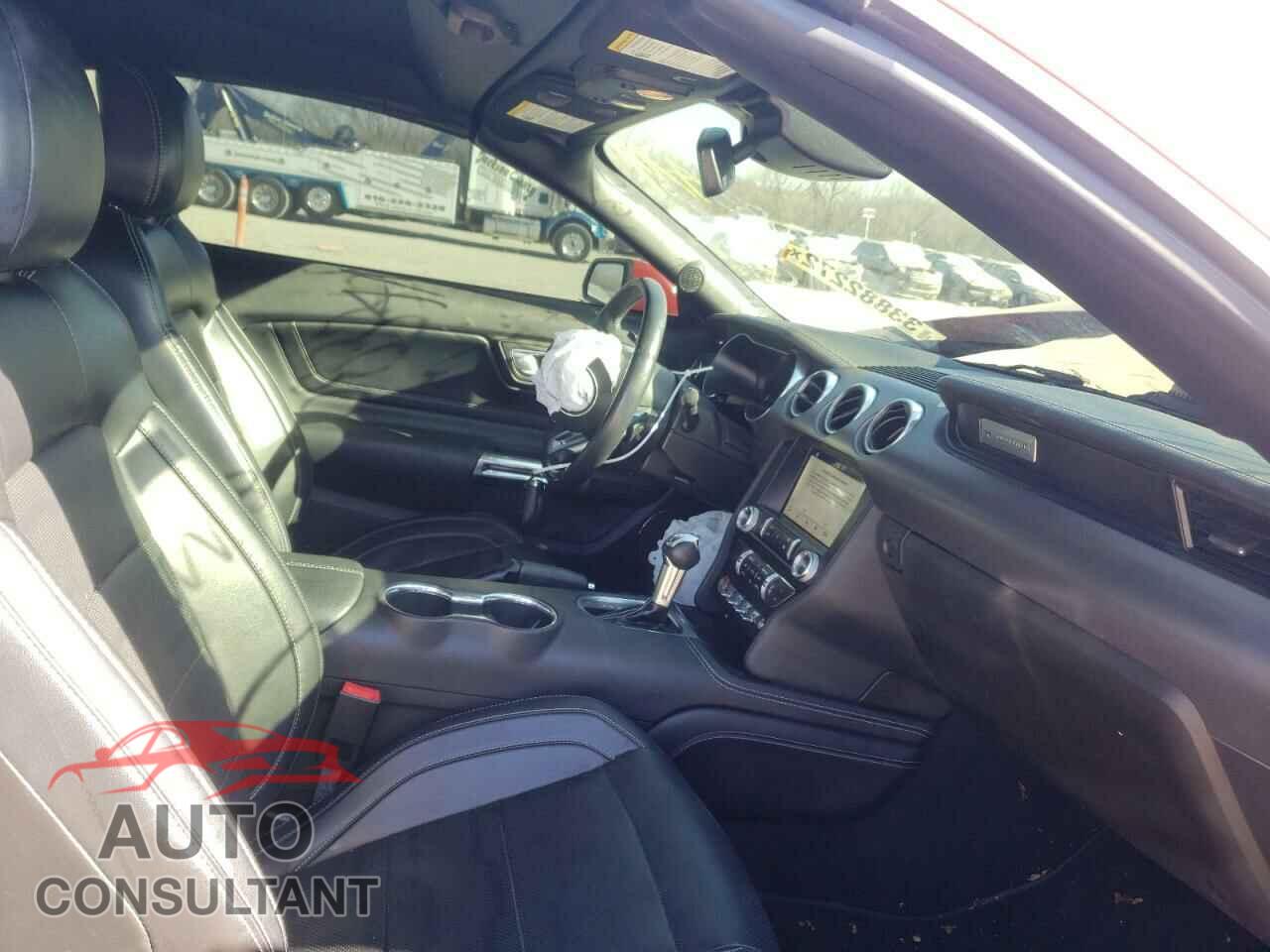 FORD MUSTANG 2019 - 1FATP8UHXK5172281