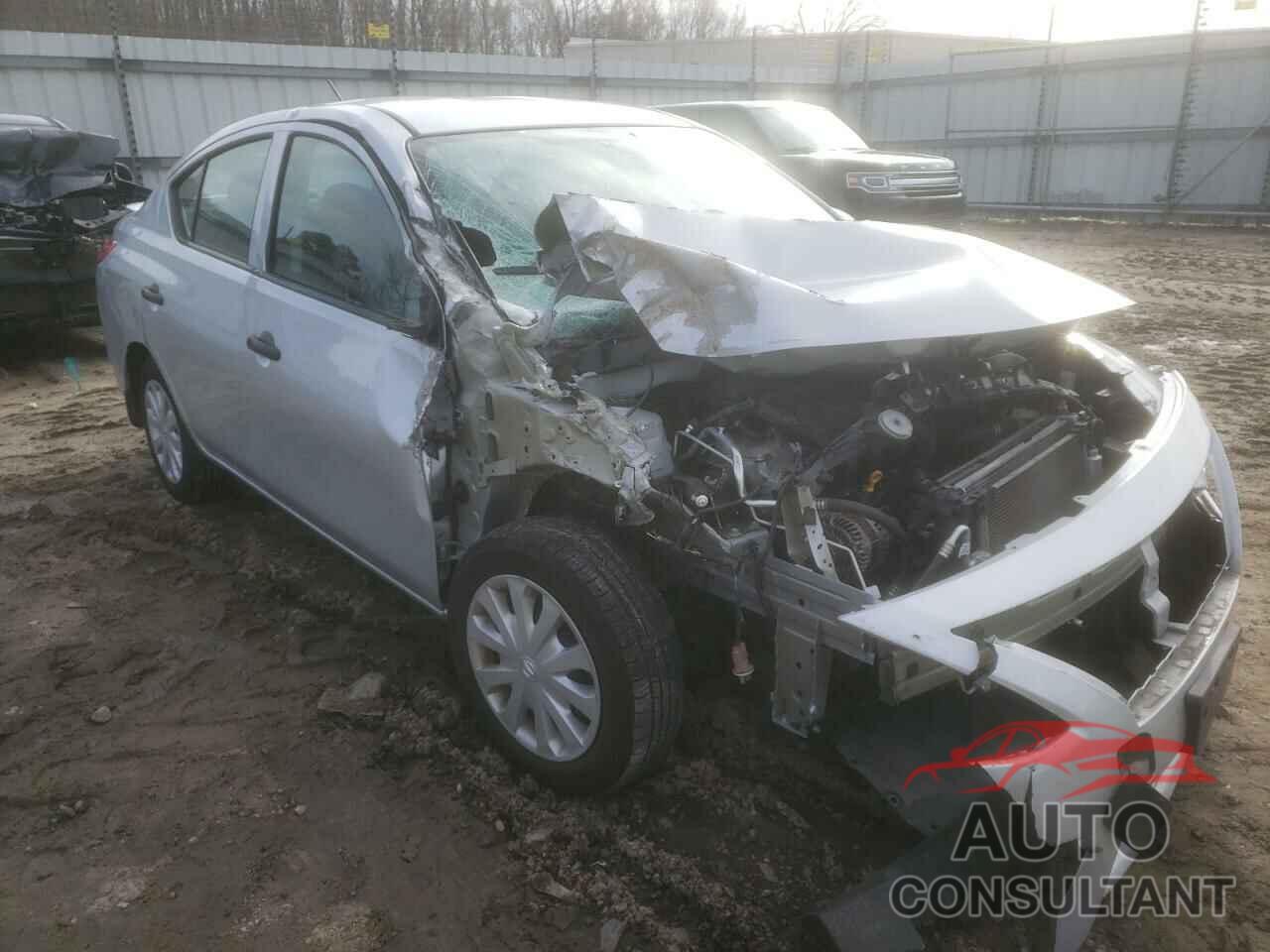 NISSAN VERSA 2018 - 3N1CN7AP7JL839069
