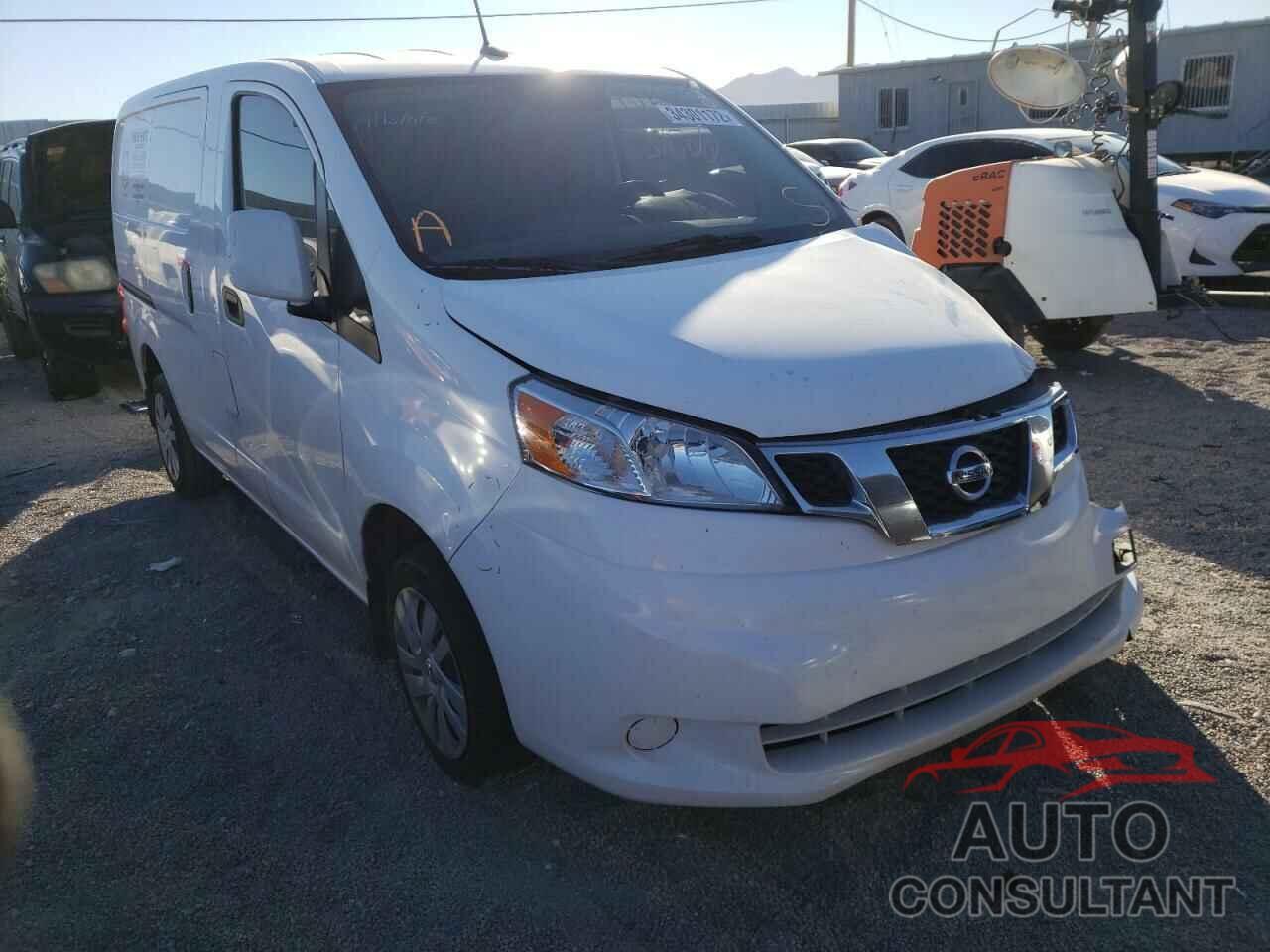 NISSAN NV 2017 - 3N6CM0KN4HK706190