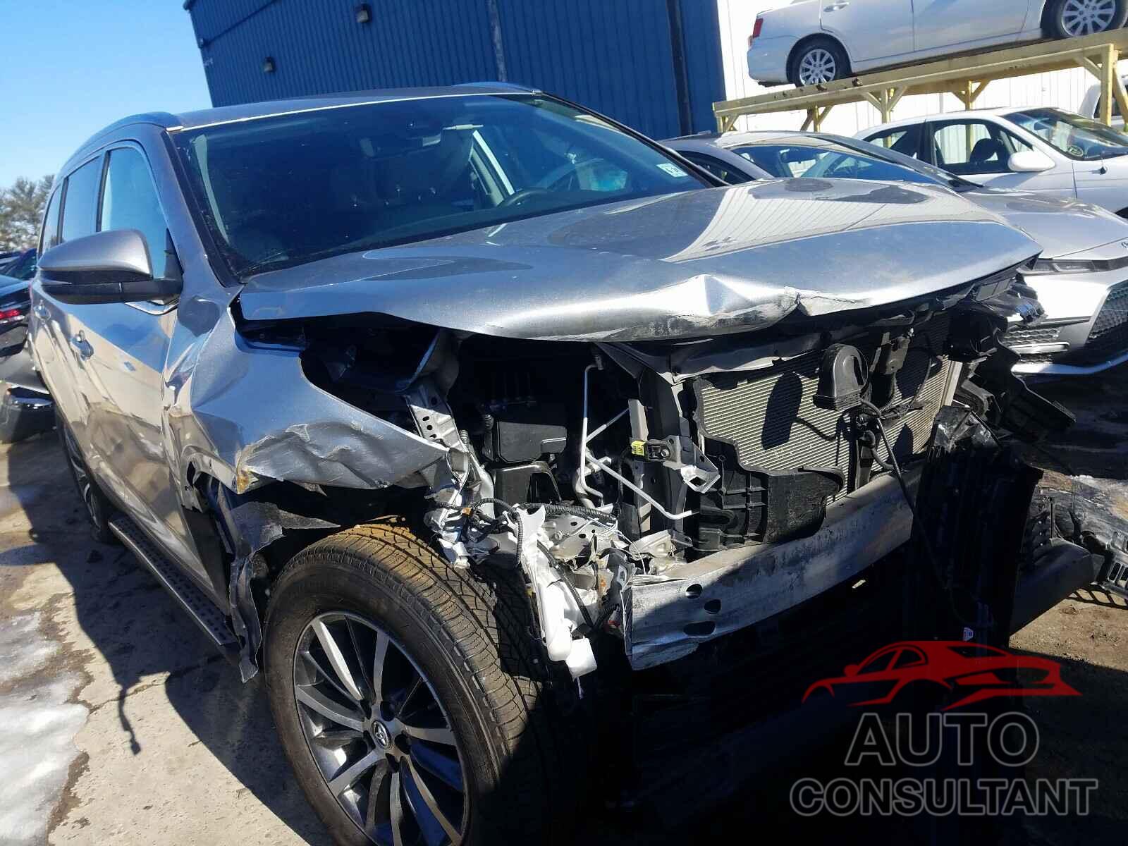 TOYOTA HIGHLANDER 2019 - 5TDJZRFH5KS929872